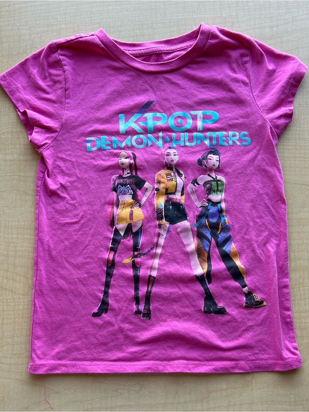 Netflix K-Pop Demon Hunters Girls Graphic Tee Shirt - Pink Size Medium M